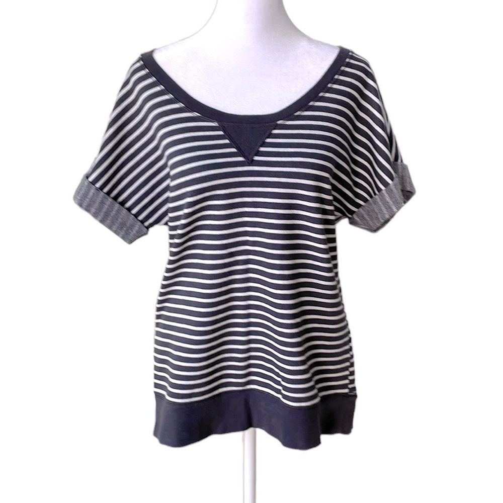 Hanes Navy and White Striped Short Sleeve Sweatshirt Size Small